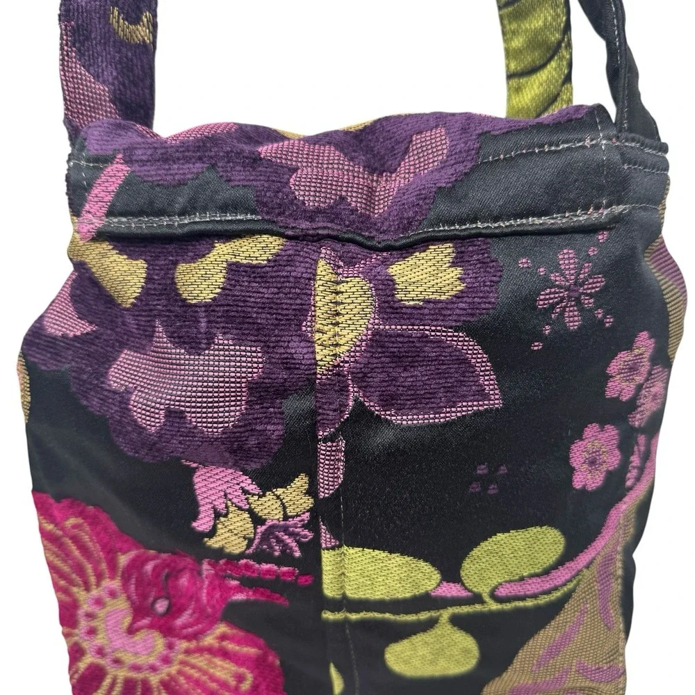 Hobo Floral Art Tapestry Crossbody Bag Purple Woman Snap Closure